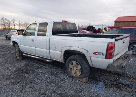 2006 Chevrolet Silverado 1500 Lt3 из США, поврежденный, VIN 2GCEK19B661279641